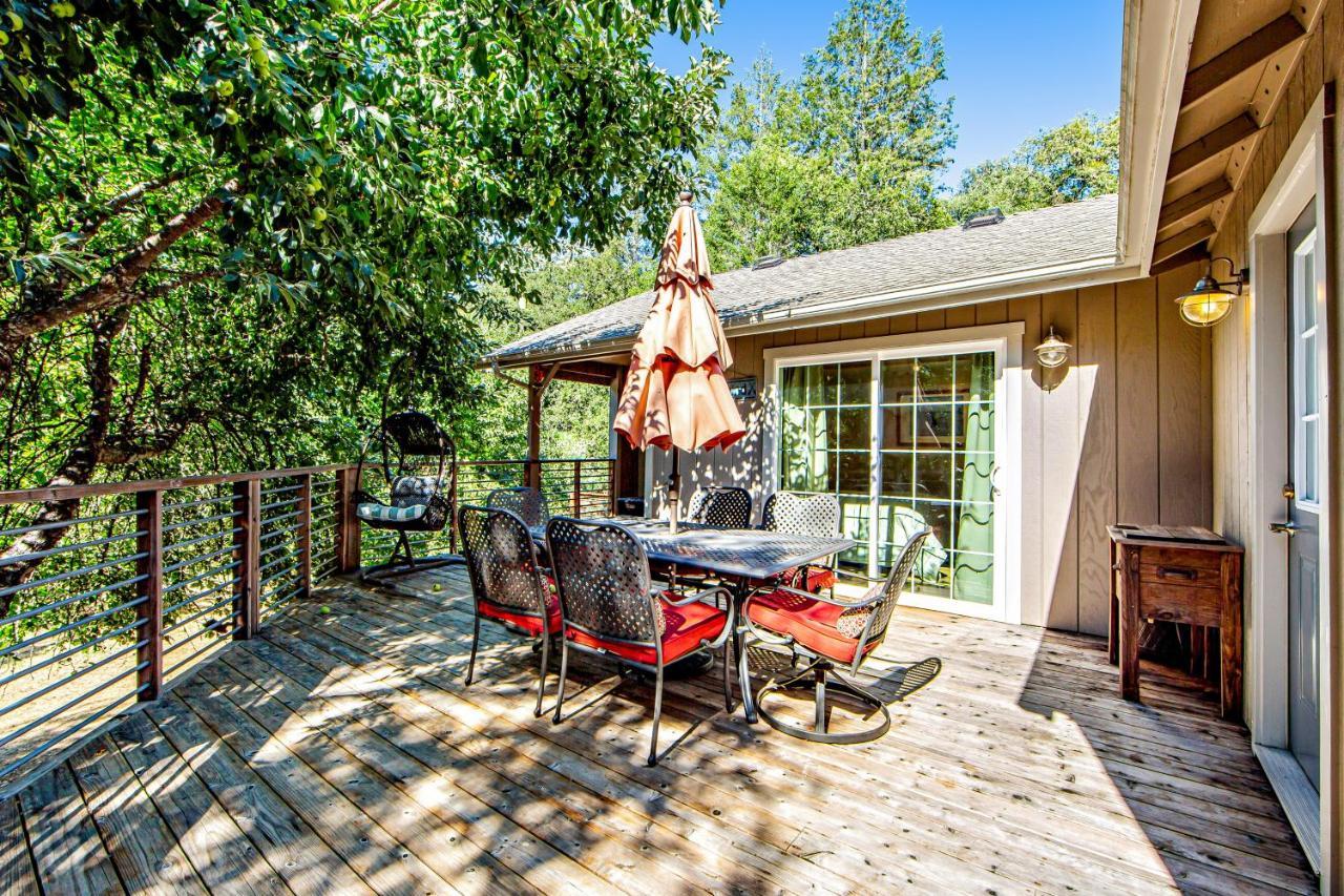 Orchard Near The River Escape Forestville Bagian luar foto